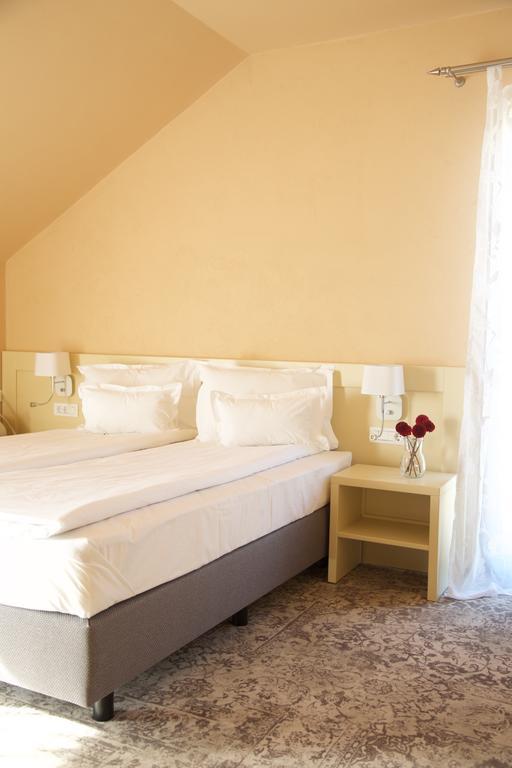 Hotel Sarea-N Bucate à Turda Extérieur photo